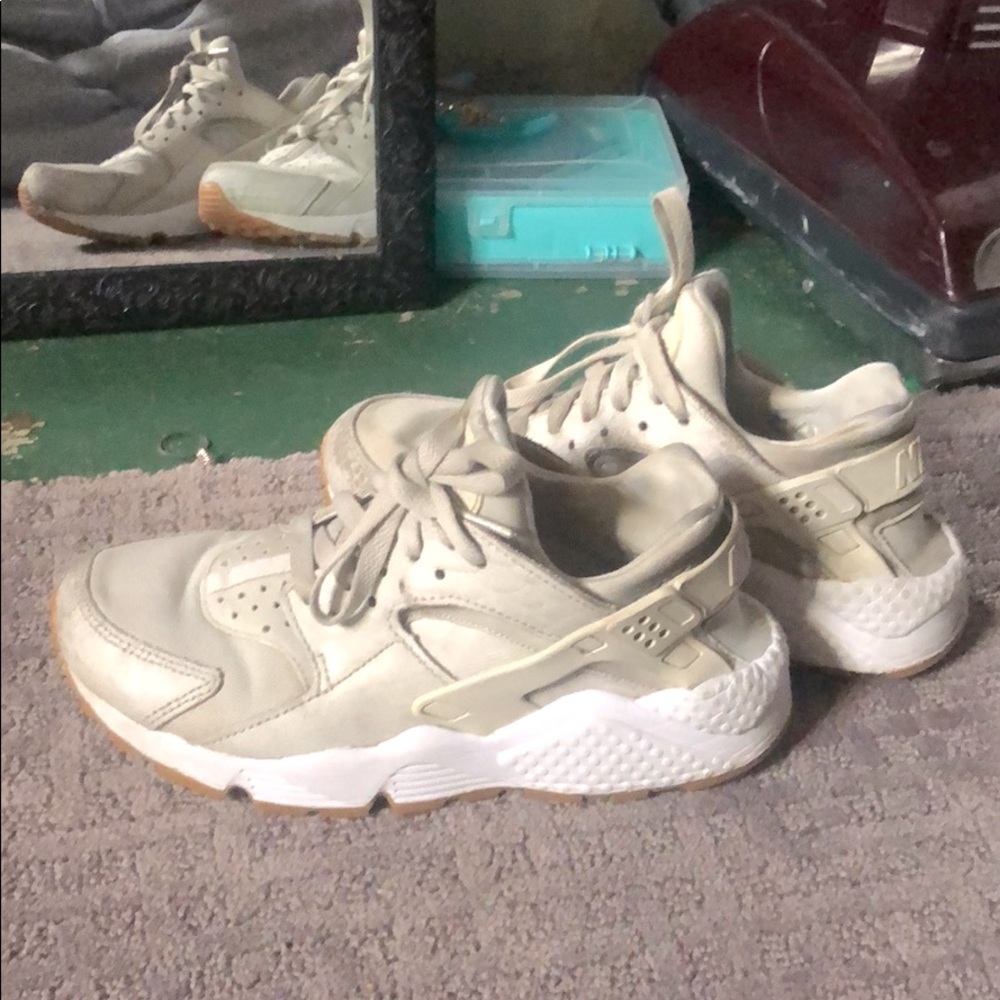 Too small Nike air Huarache